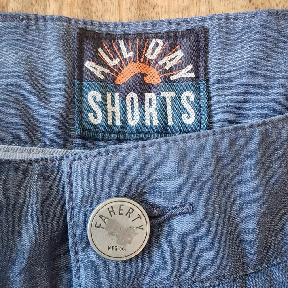 Faherty All Day Shorts Mens 33 Blue Lightweight Quick Dry Casual Summer Chino